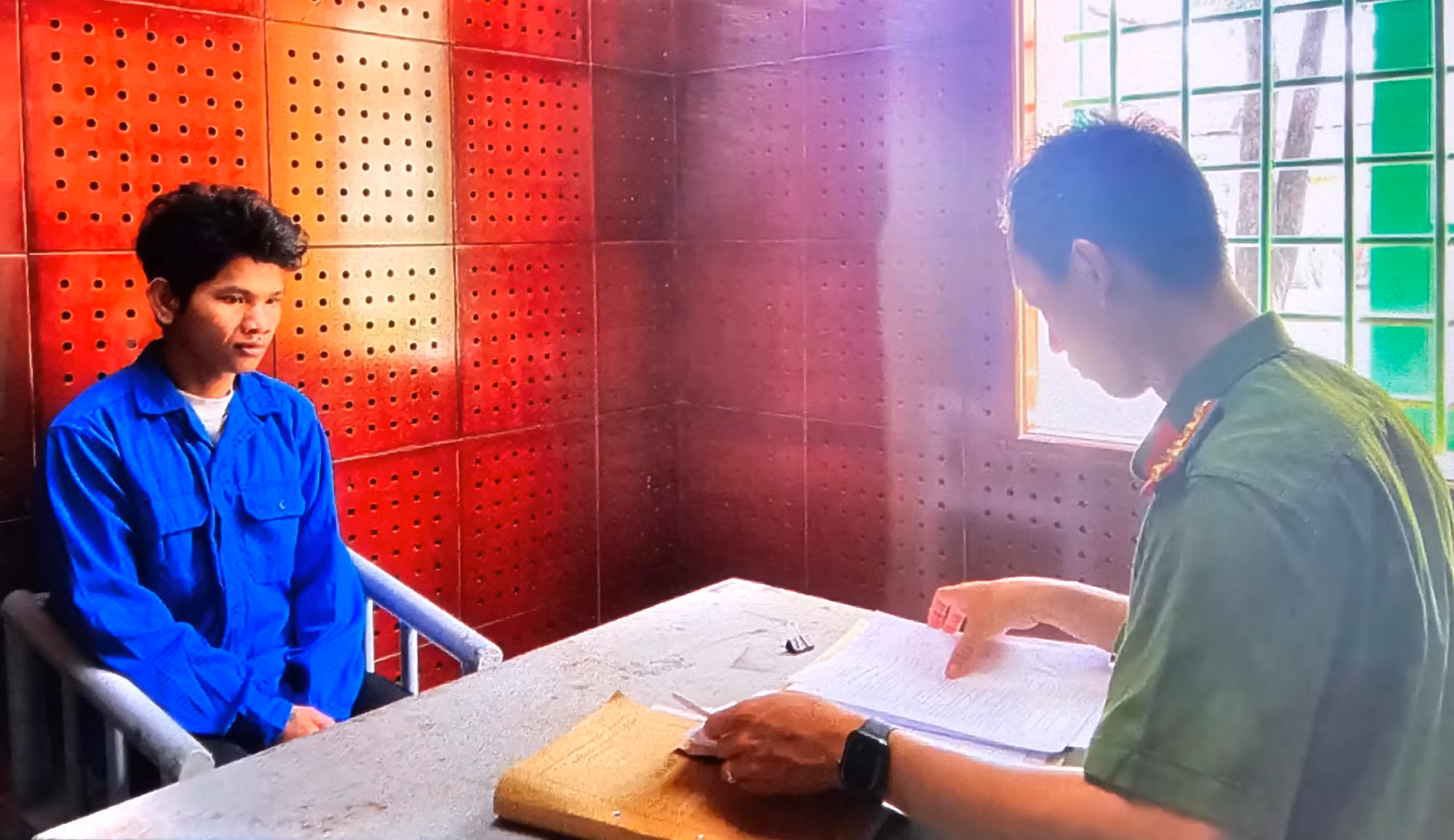 Mang 6 tiền án trên người vẫn đi trộm xe máy -0
