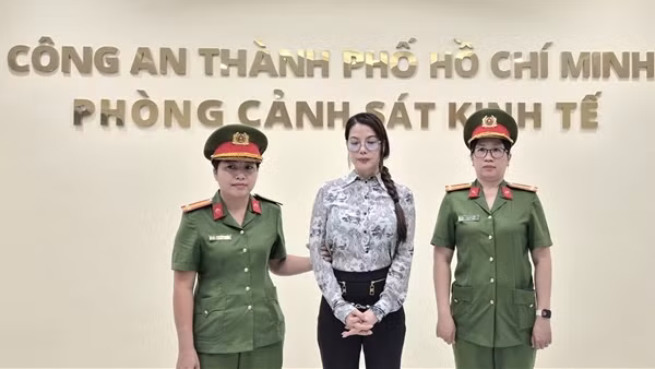 Bắt tạm giam diễn viên Trương Ngọc Ánh chiếm đoạt hàng ngàn lượng vàng