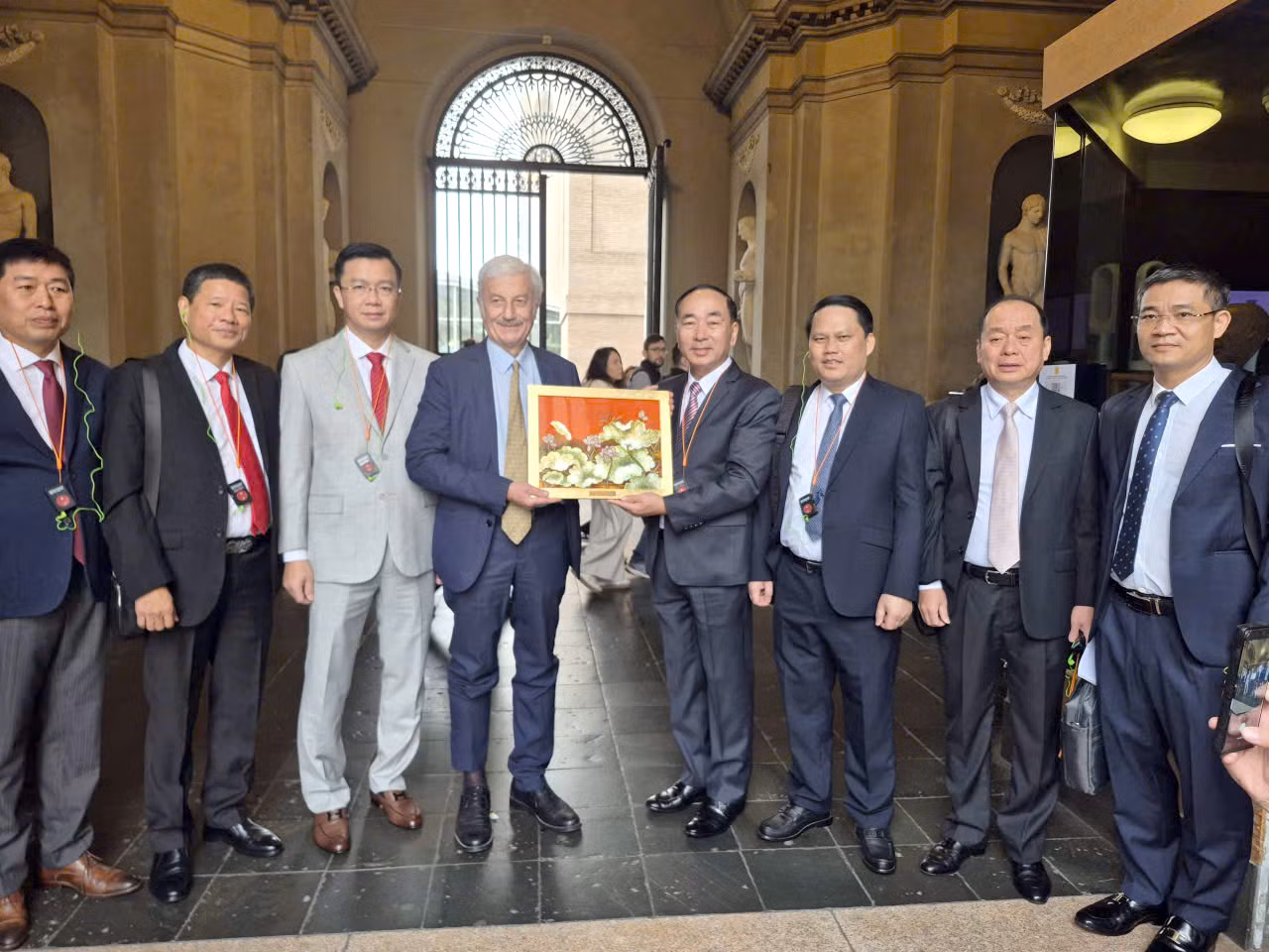 Học hỏi quản trị bảo tàng châu Âu để kể chuyện lịch sử CAND hấp dẫn hơn -0
