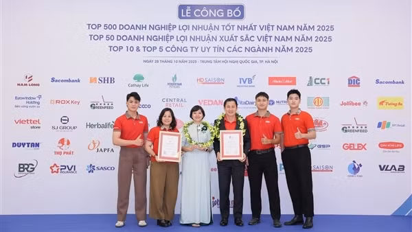 Dai-ichi Life Việt Nam lần thứ 5 nhận giải thưởng “Top 500 Doanh nghiệp Lợi nhuận tốt nhất Việt Nam”