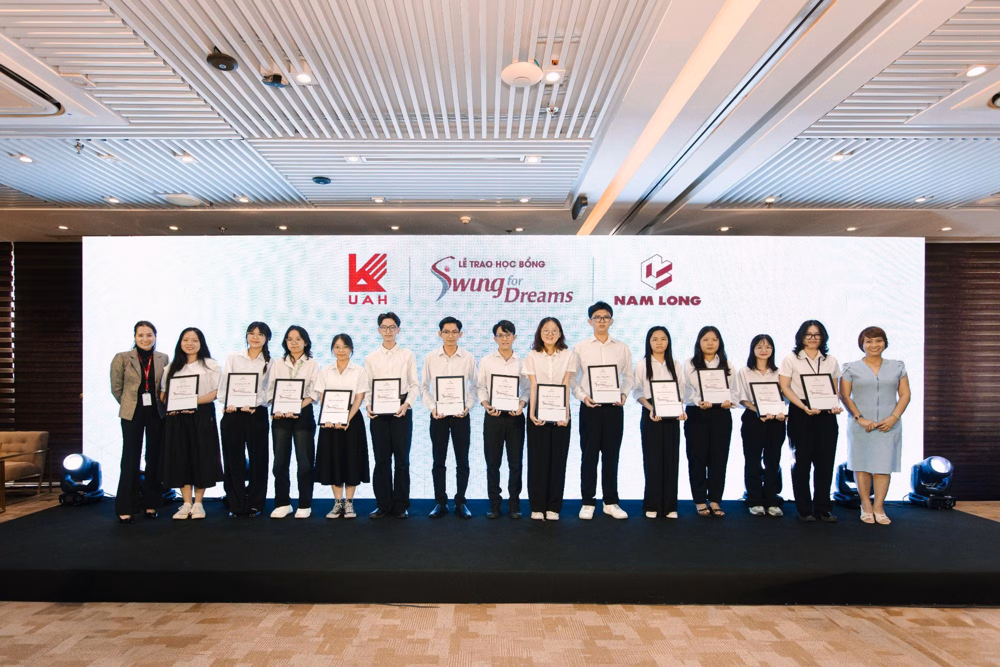 Nam Long trao 84 suất học bổng “Swing For Dreams” 2025, tổng giá trị 840 triệu đồng cho sinh viên -1