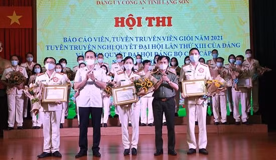 Chung khảo Hội thi Báo cáo viên, tuyên truyền viên giỏi Cục Công tác Đảng và công tác chính trị ảnh 7