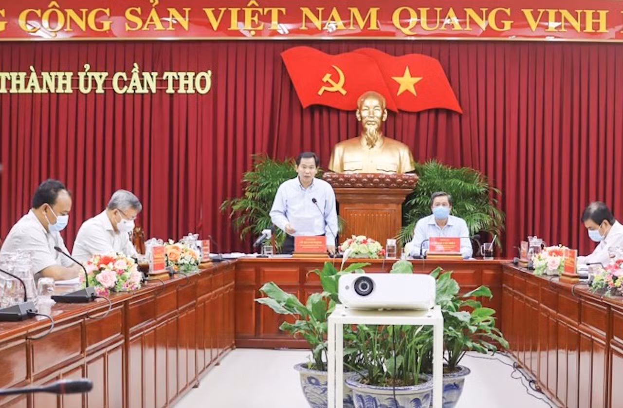Cần Thơ mở chiến dịch tiêm vaccine cho gần 1 triệu người ảnh 1 Cần Thơ mở chiến dịch tiêm vaccine cho gần 1 triệu người -0