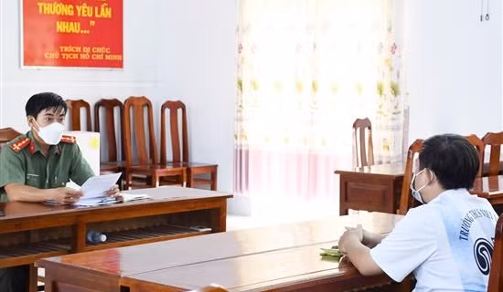 Xử phạt hai đối tượng vu khống, bịa đặt thông tin ca bệnh tử vong