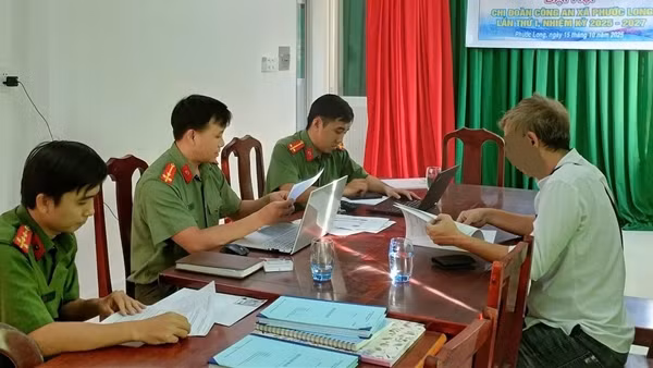 Công an tỉnh Vĩnh Long xử lý 2 trường hợp thông tin sai sự thật liên quan bão lụt