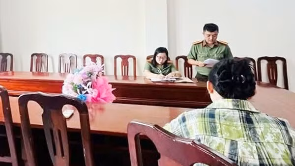Xử phạt 2 đối tượng đăng tải thông tin sai sự thật về mưa lũ ở tỉnh Đắk Lắk