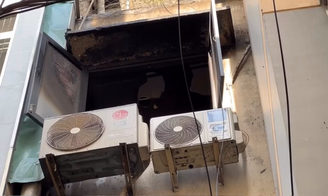 Vụ cháy quán bún ốc khiến 4 người tử vong: Tòa nhà làm quán ăn bị bít bùng, không lối thoát hiểm -1