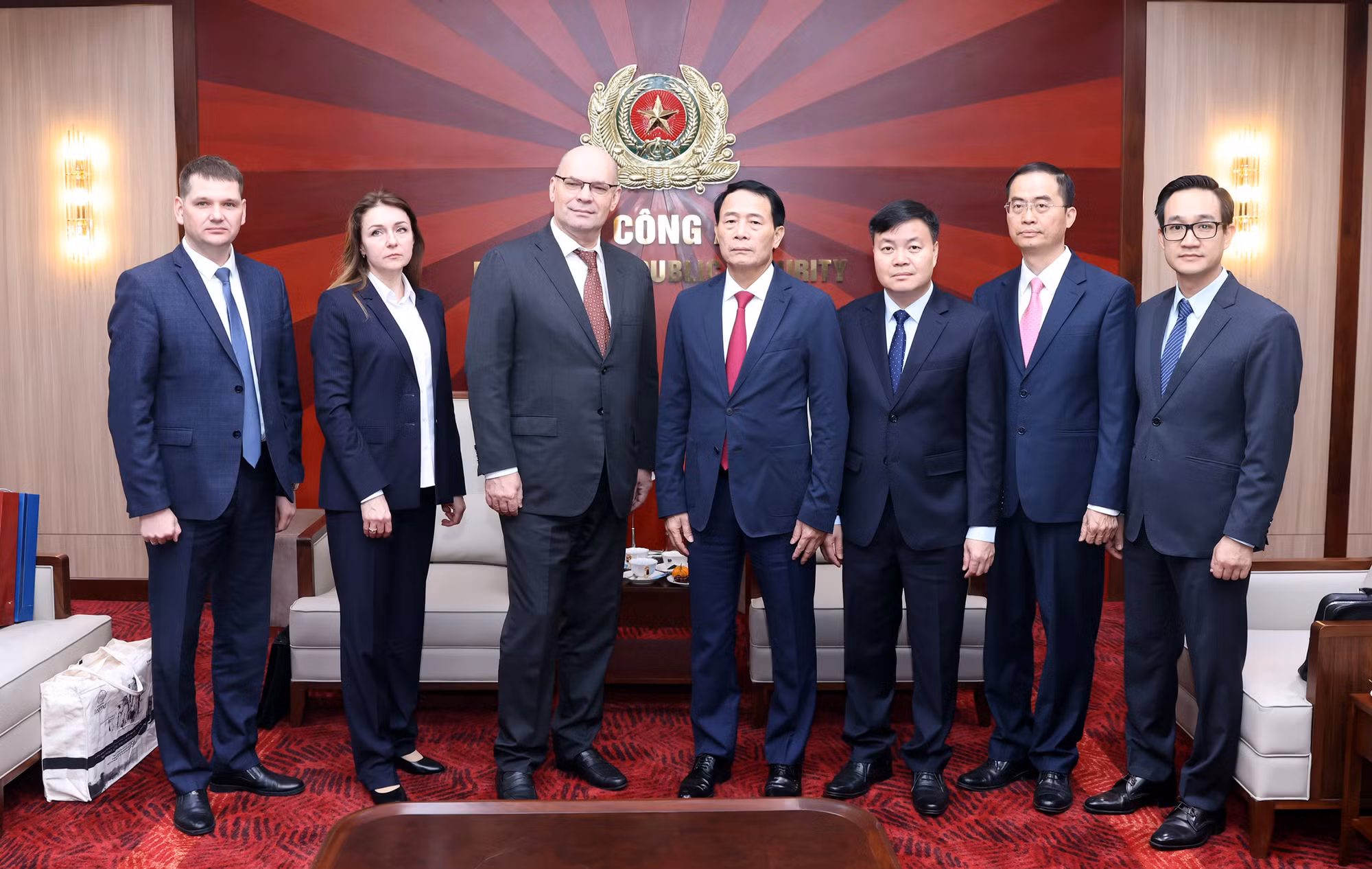 Tăng cường hợp tác với các cơ quan thực thi pháp luật Liên bang Nga -0