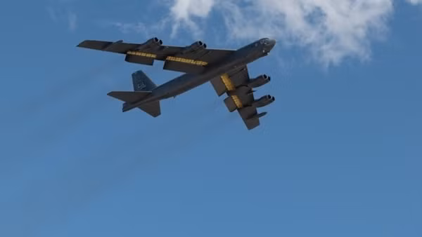 Oanh tạc cơ B-52 Mỹ xuất hiện gần Venezuela
