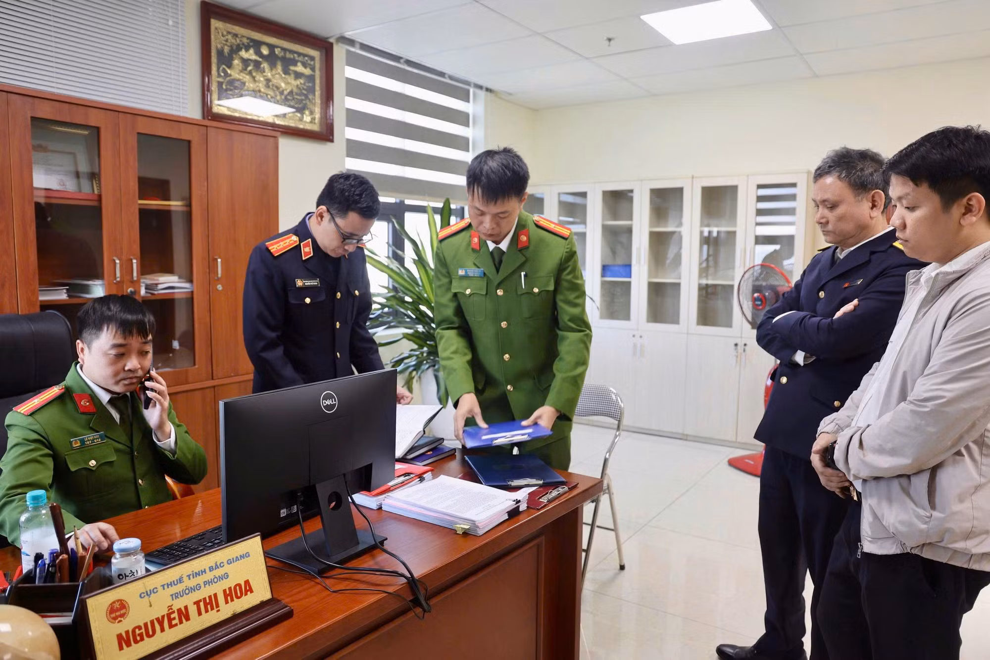 Bắc Ninh: Khởi tố trưởng phòng và chuyên viên cục Thuế về tội “Nhận hối lộ” -0