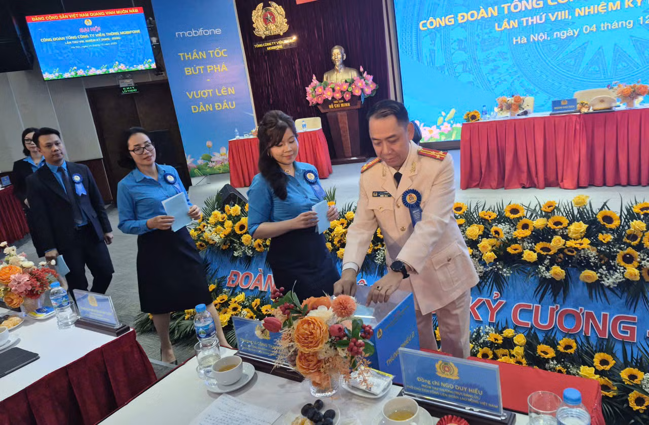 Chỉ định 17 đồng chí tham gia Ban Công đoàn Tổng Công ty viễn thông MobiFone -0