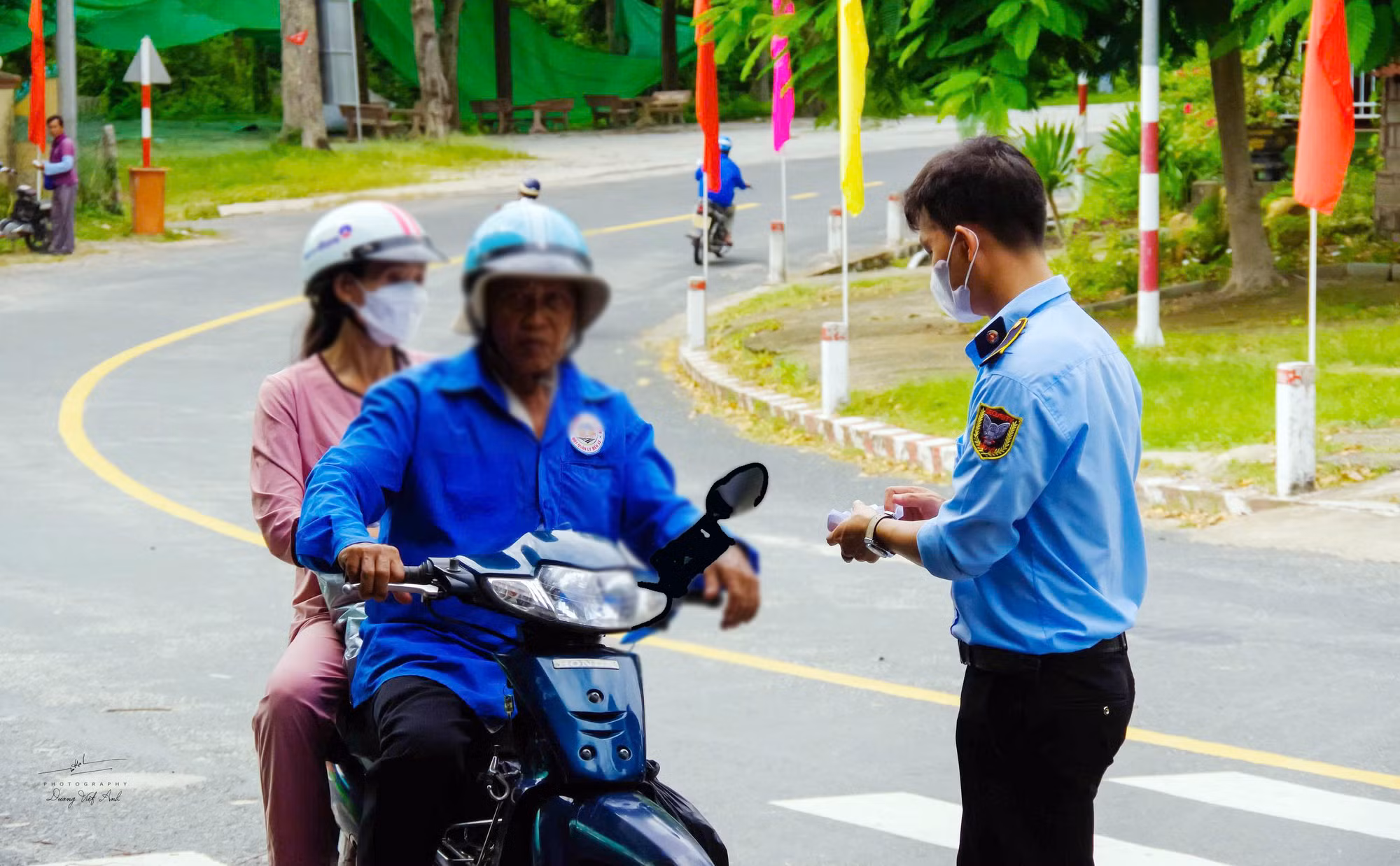 Siết chặt quản lý, chấn chỉnh đối với hoạt động chở khách bằng honda đầu ở Khu du lịch Núi Cấm -0