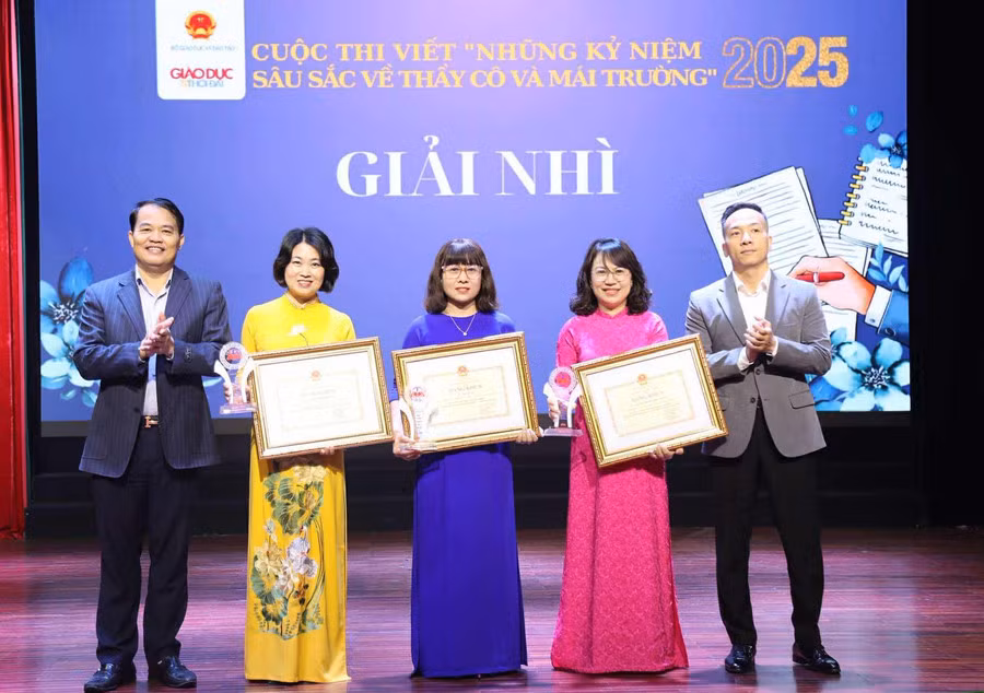 Trao giải cuộc thi 