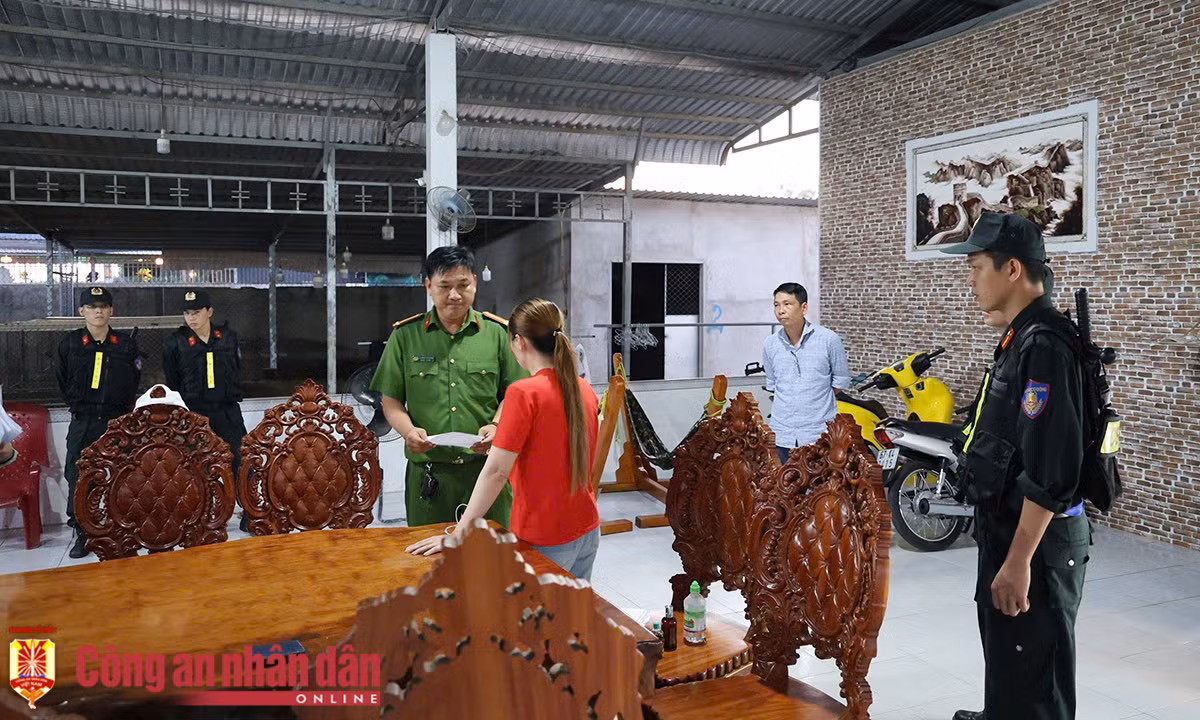 Bắt giữ nhóm đối tượng do Tẻo Bô cầm đầu, gây mất ANTT trên địa bàn Chợ Mới (An Giang) -0