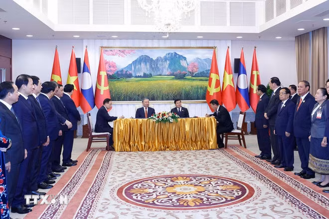 Cuộc gặp cấp cao giữa Đảng Cộng sản Việt Nam và Đảng Nhân dân Cách mạng Lào -7