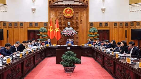 Xây dựng chính sách vượt trội, cạnh tranh để thí điểm một số khu thương mại tự do