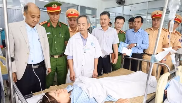 TNGT trên cao tốc Đà Nẵng – Quảng Ngãi: 4 người tử vong, các nạn nhân là người thân đi đám cưới
