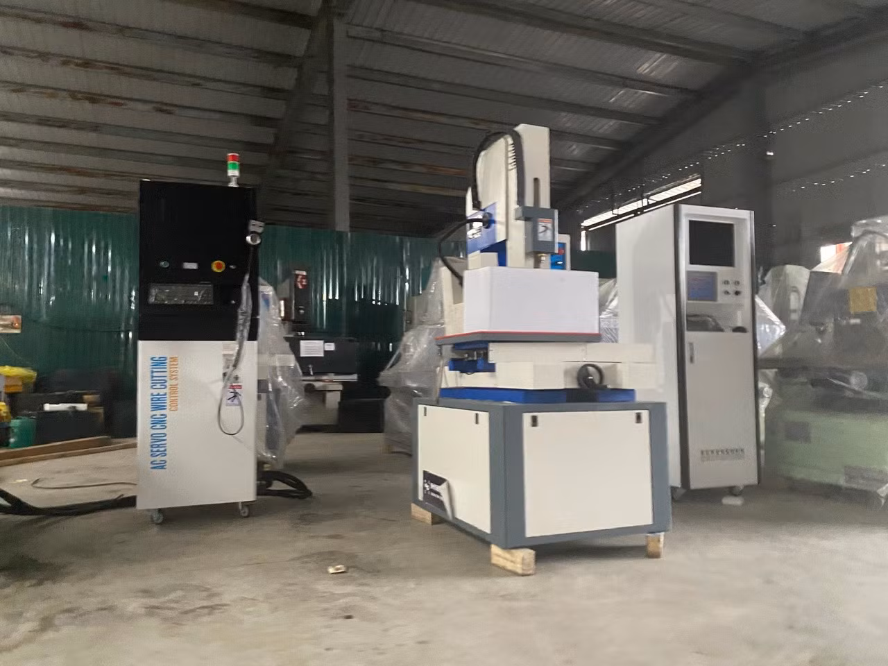 Lập khống hợp đồng ủy thác nhập khẩu máy móc cũ -0