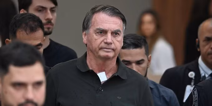 Brazil: Ông Bolsonaro bắt đầu thụ án -0