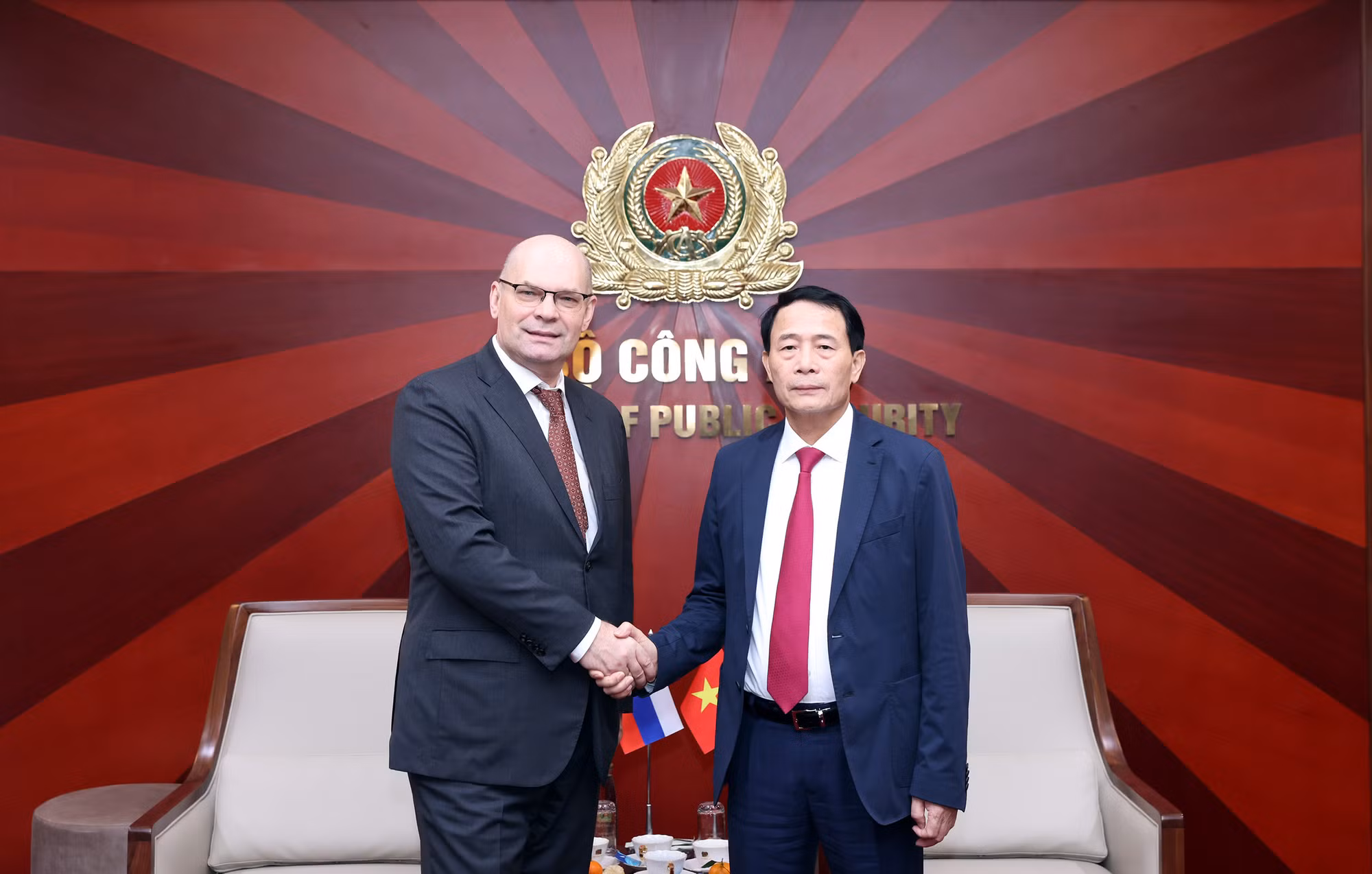 Tăng cường hợp tác với các cơ quan thực thi pháp luật Liên bang Nga -0