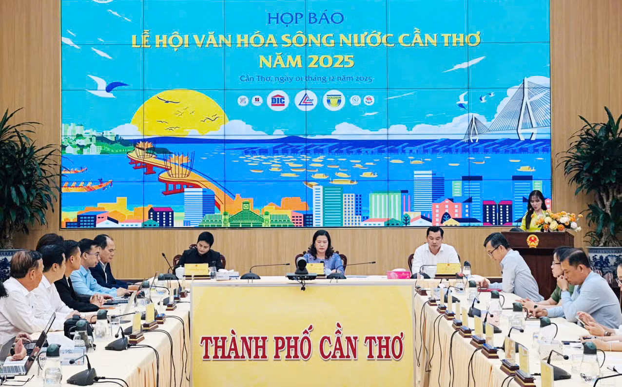 Họp báo thông tin về lễ hội sông nước Cần Thơ năm 2025 -0