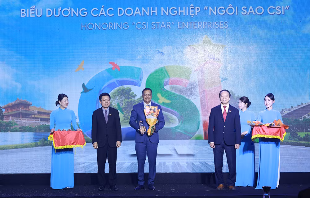 tại chương trình công bố doanh nghiệp bền vững (csi) 2025, nestlé việt nam vinh dự nhận danh hiệu “ngôi sao csi” do vcci trao tặng.jpg -0