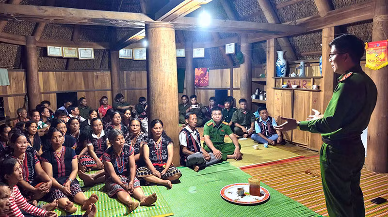 8-1.jpg -0