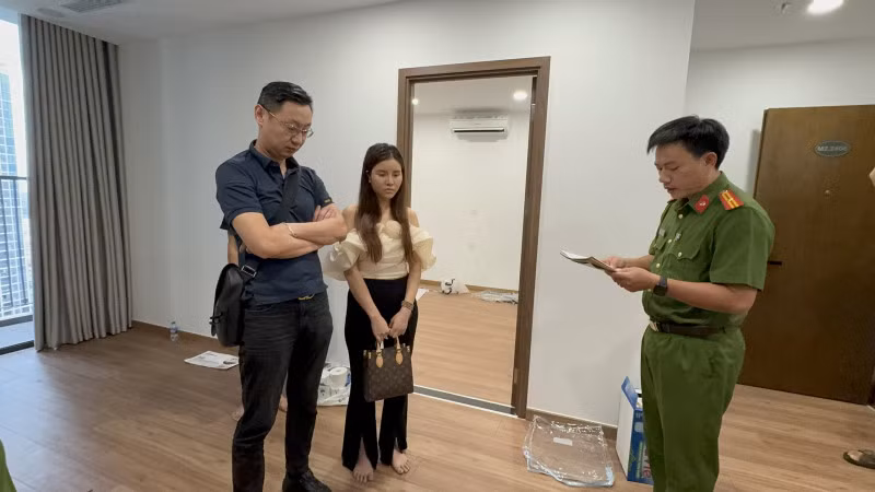 Cách thức điều hành môi giới mại dâm của cựu tiếp viên hàng không và người tình ngoại quốc -0