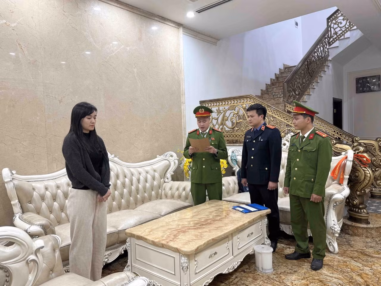 Trong 5 năm hiệu vàng Kim Chung doanh thu 5.000 tỷ đồng nhưng mỗi tháng nộp thuế chưa đầy 100 triệu đồng -0
