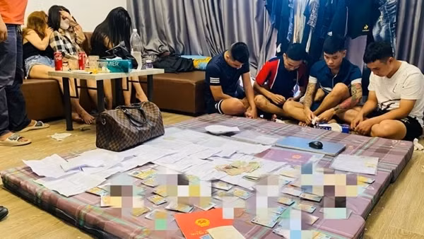 Bắt nhóm đối tượng cho vay lãi nặng lên đến 360%