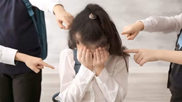 Bạo hành học đường, đừng cố đổ dầu vào lửa