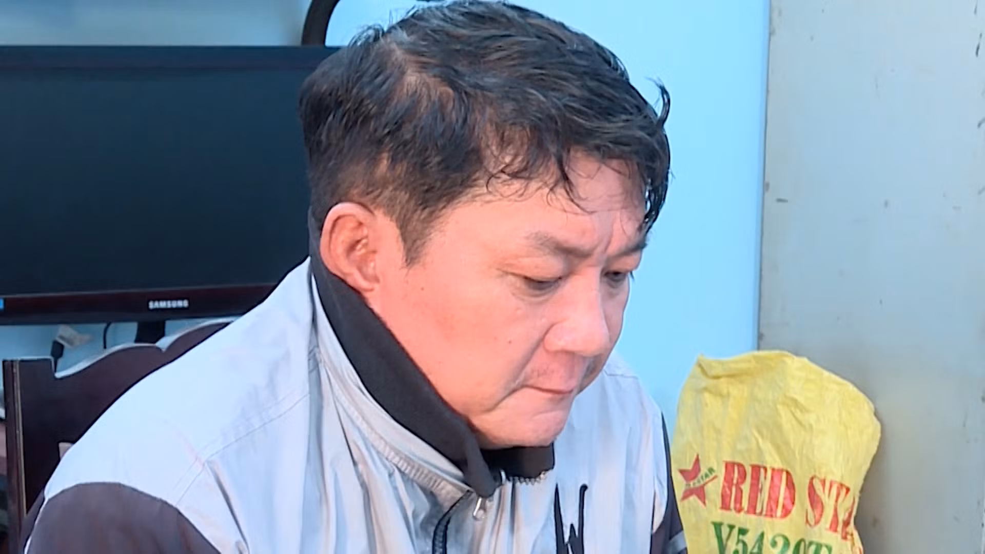 Khởi tố, bắt giam kẻ chuyên lừa tráo vé số -0