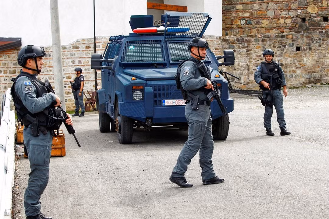 Kosovo yêu cầu Serbia rút quân khỏi biên giới -0