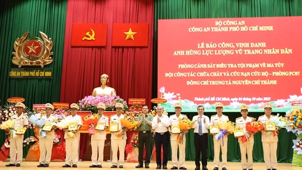 Vinh danh tập thể, cá nhân được phong tặng danh hiệu Anh hùng LLVTND