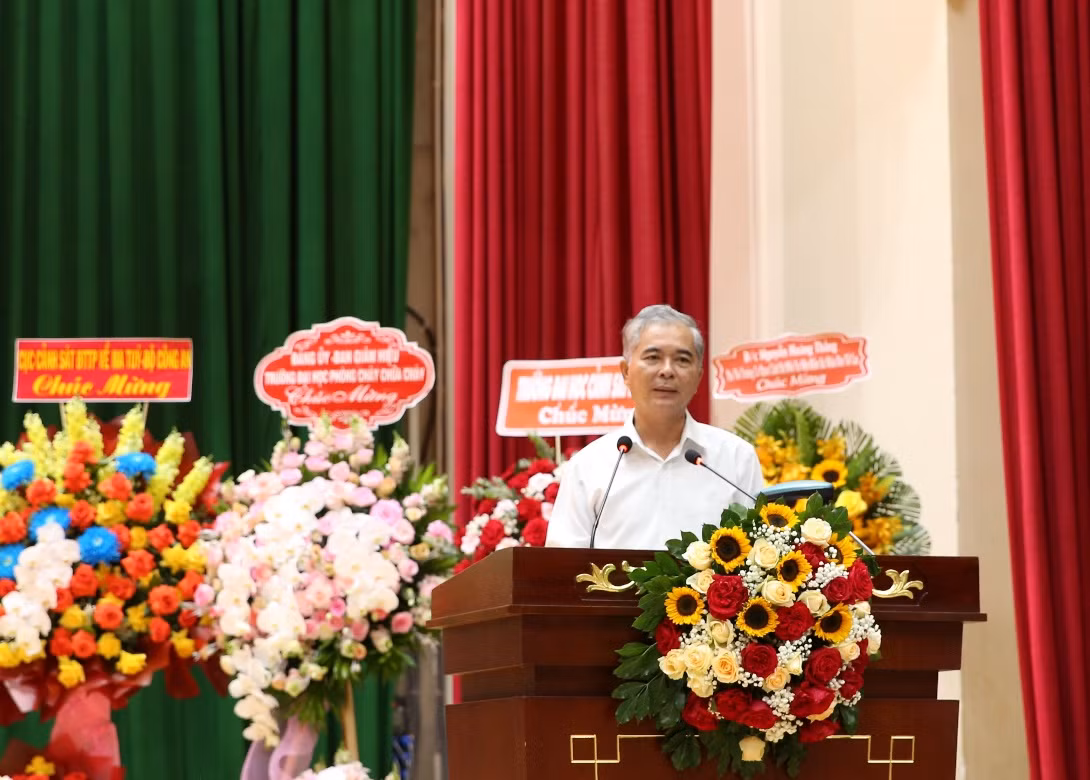 Công an TP Hồ Chí Minh vinh danh tập thể, cá nhân được phong tặng danh hiệu Anh hùng LLVTND -0