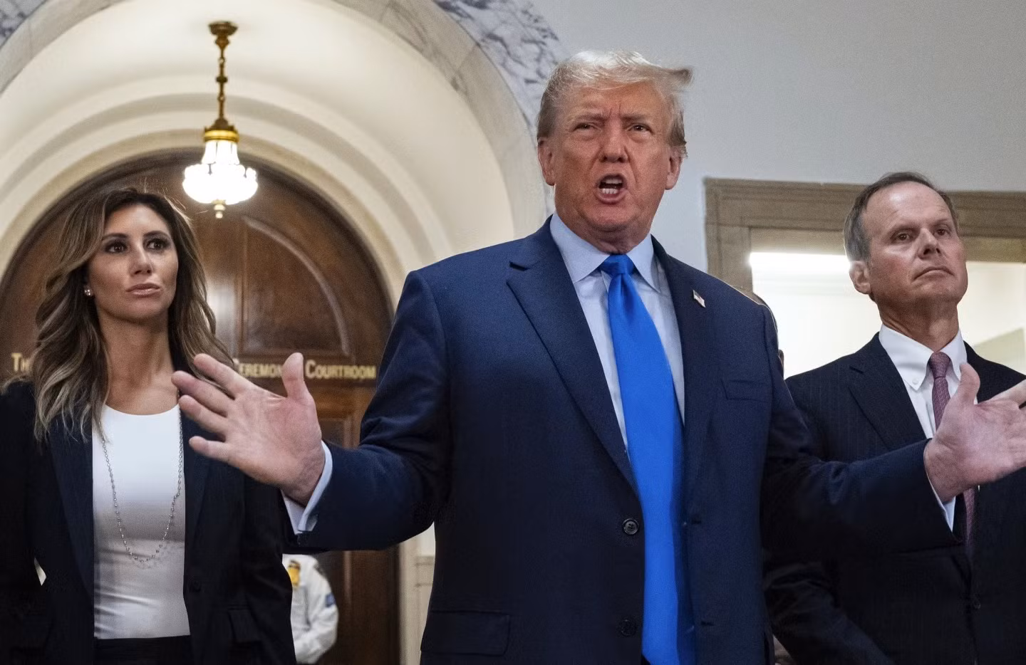 Ông Trump ra hầu tòa vì cáo buộc gian lận kinh doanh -0