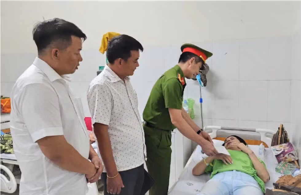 Hé lộ nguyên nhân vụ tai nạn giữa xe tải và xe khách làm 13 người thương vong -0