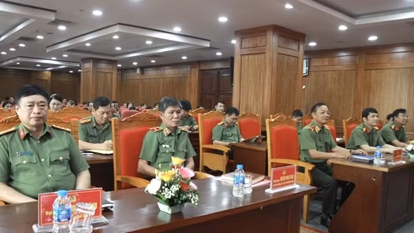 Bồi dưỡng công tác chính trị cho cán bộ chủ chốt Đảng bộ Cục Công nghiệp an ninh