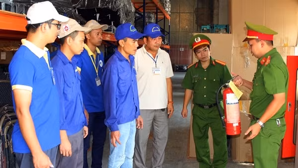 Nâng cao hiệu quả gần 700 "Tổ liên gia an toàn PCCC" tại Hà Nam