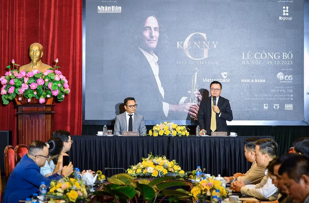 Huyền thoại saxophone Kenny G tham gia dự án âm nhạc vì cộng đồng tại Việt Nam -0