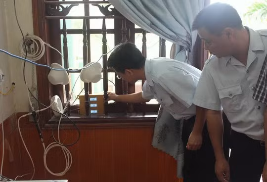 Bất chấp cảnh báo, thiết bị kích sóng di động vẫn bán tràn lan -0