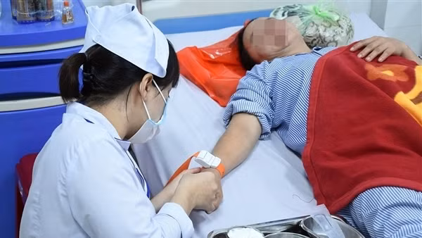 Bắt 2 đối tượng dùng súng bắn nữ lao công tại Quảng Ngãi