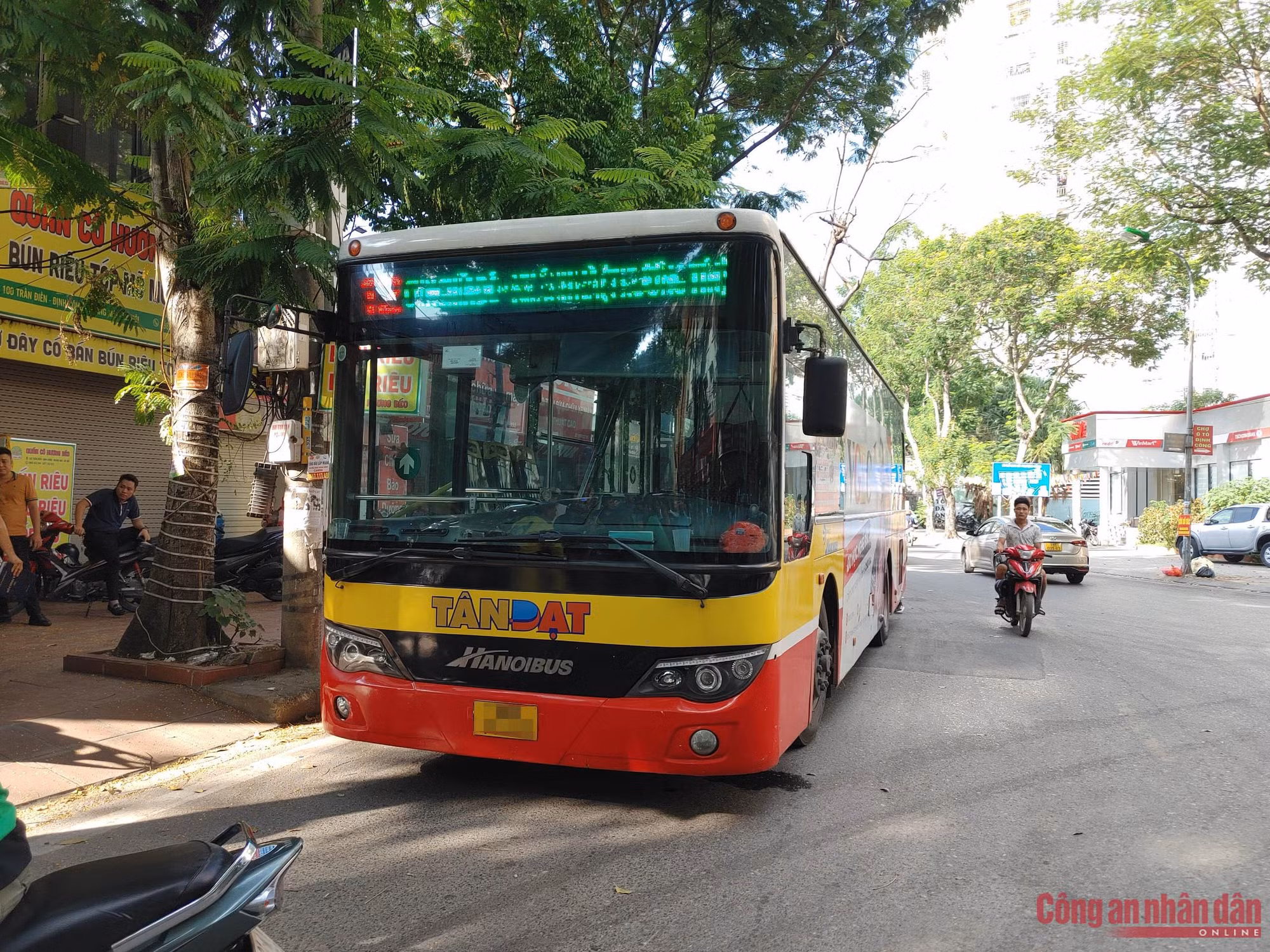 Nam shipper tử vong thương tâm ở Hà Nội -0
