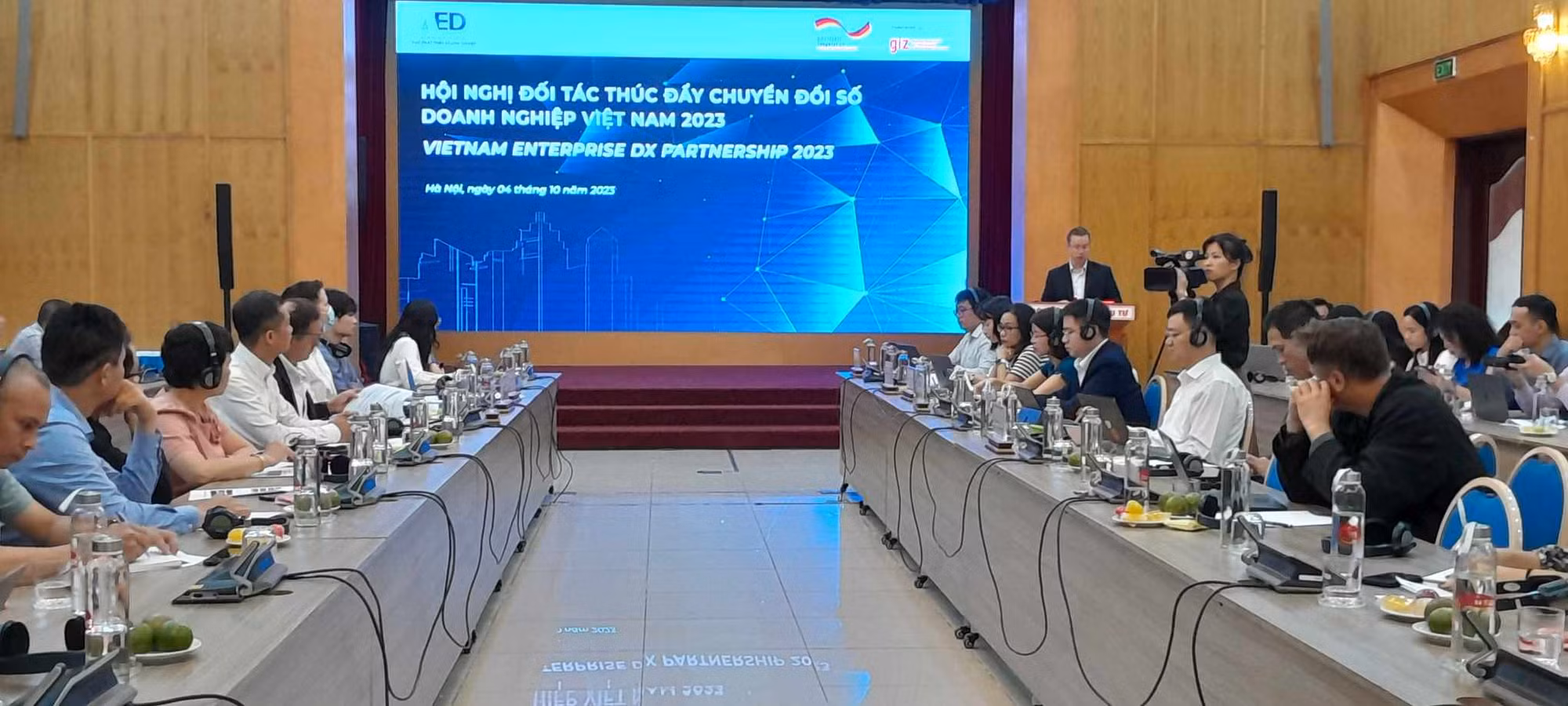 Chuyển đổi số, doanh nghiệp cần bắt đầu từ số hóa dữ liệu -0