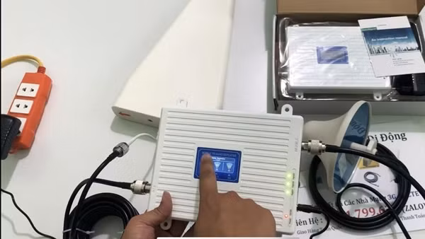 Bất chấp cảnh báo, thiết bị kích sóng di động vẫn bán tràn lan