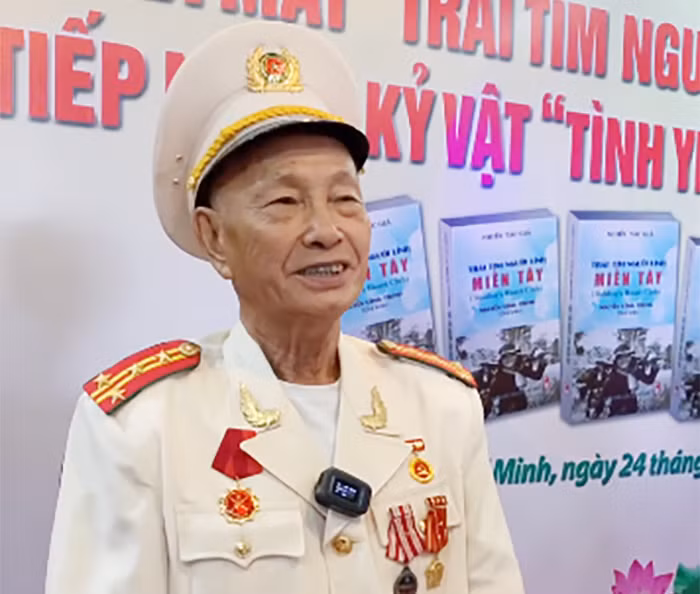 Tám mươi sáu đồng đội về chung một nhà -0