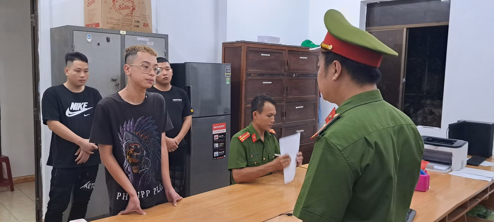 Triệt xóa nhóm “tín dụng đen” trong đường dây cho vay lãi nặng ở Phú Yên -1