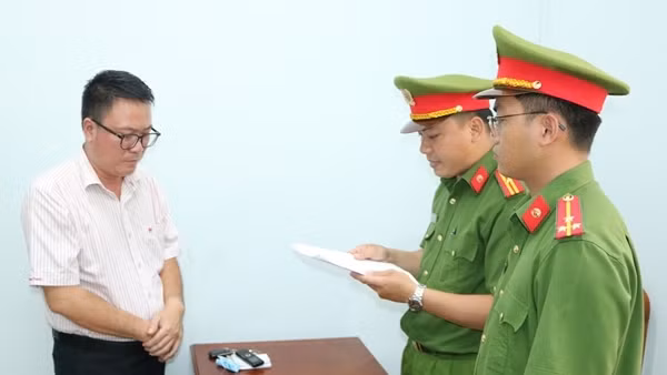Giả danh “cò đất” chiếm đoạt hơn 9 tỷ đồng
