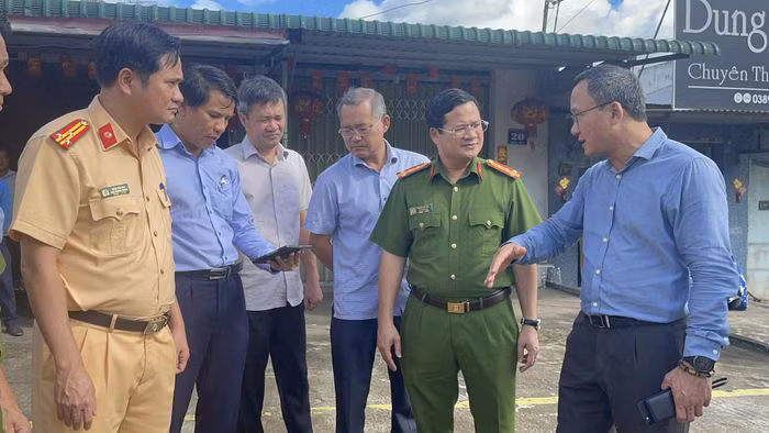 Làm rõ việc nhà xe Thành Bưởi giao ô tô cho tài xế không có bằng lái trong vụ tai nạn 5 người tử vong -0