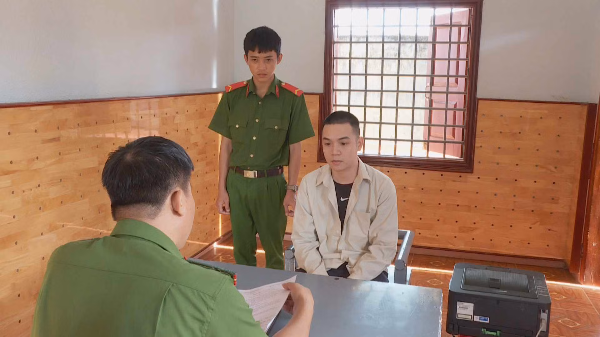 Tham gia app “Hẹn hò” và “Kỹ nữ”, hơn 300 người bị lừa hơn 200 tỷ -0